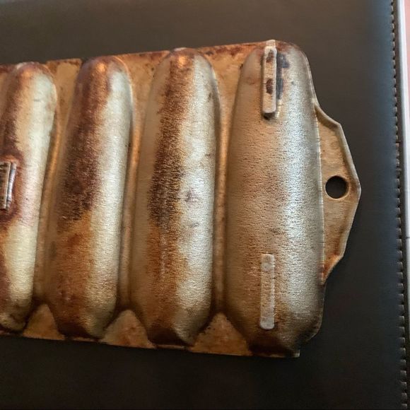 Vintage Wearever Cornbread Corn Pan - Picture 8 of 16